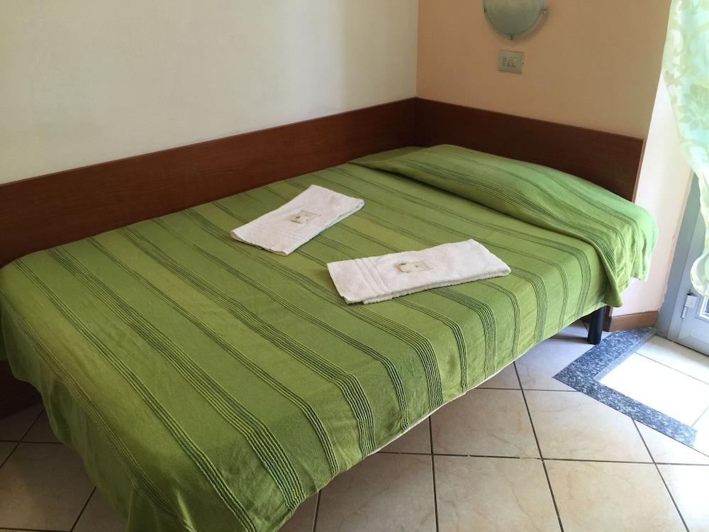 Hotel Adelchi Milan Luaran gambar