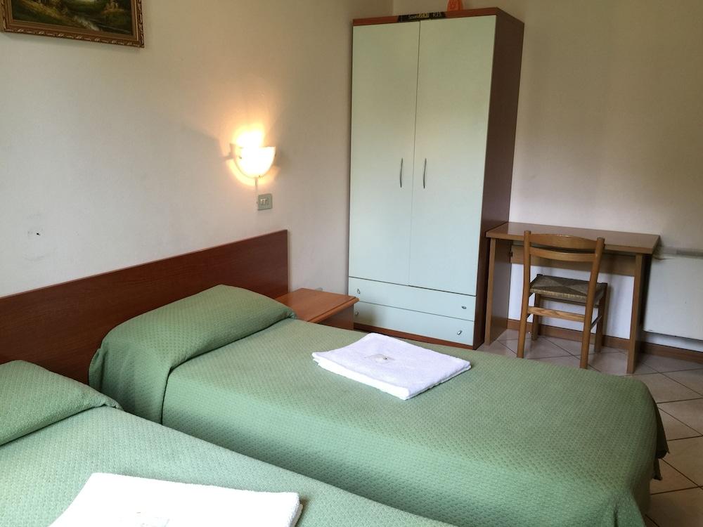 Hotel Adelchi Milan Luaran gambar
