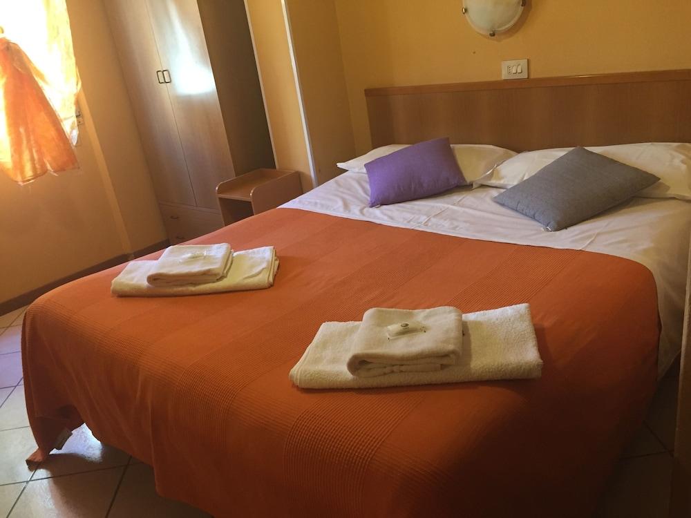 Hotel Adelchi Milan Luaran gambar